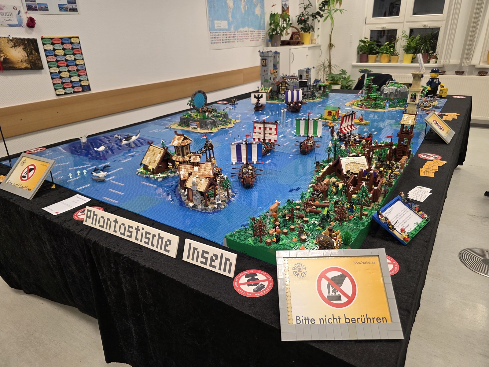 Phantastische Inseln bei Ilmbricks 2025 in Ilmenau (1) Phantastische Inseln bei Ilmbricks 2025 in Ilmenau (1)